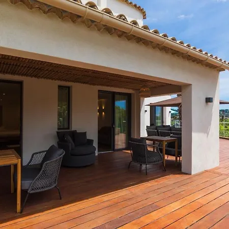 Ile Du Levant - Jardin & Piscine - 4 Pers
